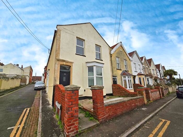 2 Bedroom Flat To Rent In Heywood Terrace, Pill, Bristol, BS20