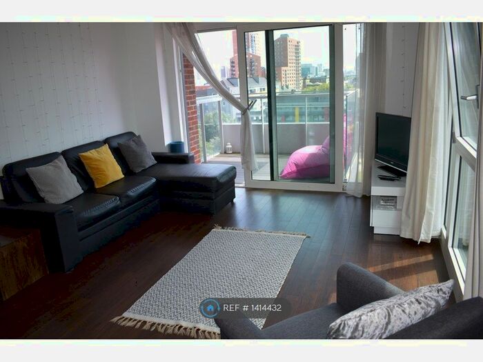 3 Bedroom Flat To Rent In Marner Point, Bromley-By-Bow, E3