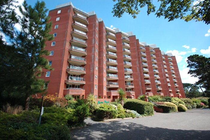 2 Bedroom Flat For Sale In Manor Road, Bournemouth, BH1
