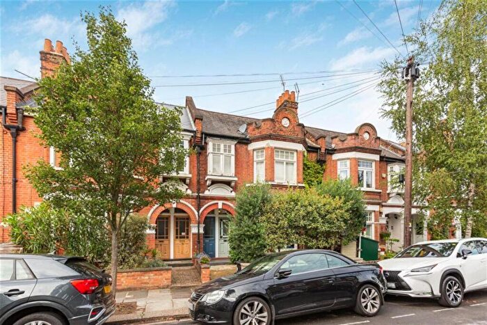 3 Bedroom Maisonette To Rent In Cowley Road, London, SW14