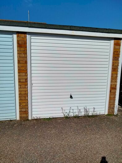 Garage / Parking To Rent In Christchurch, BH23