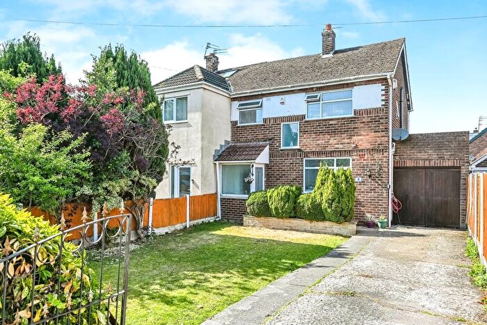 3 Bedroom Semi-Detached House For Sale In Lincoln Green, Maghull, Merseyside, L31