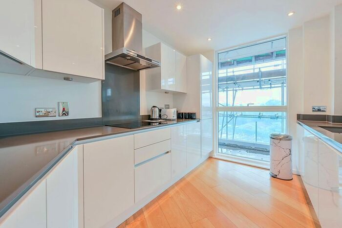 2 Bedroom Flat To Rent In Malthouse Court, Brentford, TW8