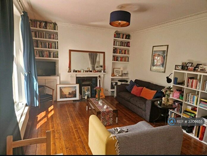 1 Bedroom Flat To Rent In Camden Road, London, N7