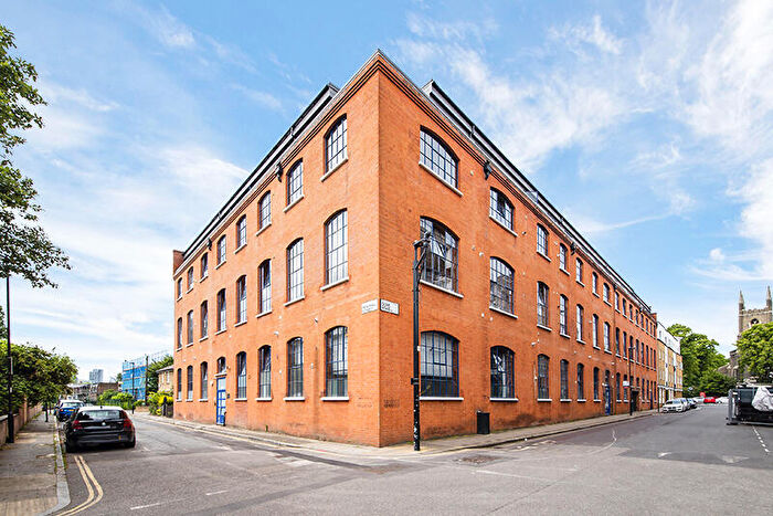 2 Bedroom Apartment To Rent In Canonbury Heights, Islington London, N1