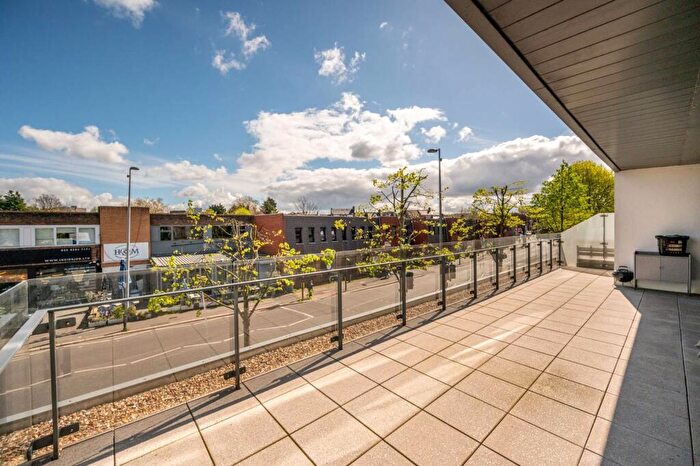 2 Bedroom Flat To Rent In Paxton House, Highams Park, London, E4