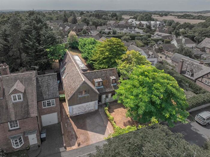 4 Bedroom Detached House For Sale In Mill Lane, Broom, Nr. Alcester, B50
