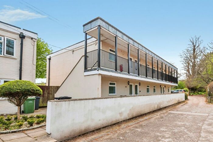 1 Bedroom Flat For Sale In Mongewell Court, Mongewell, Wallingford, OX10