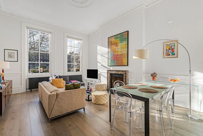 2 Bedroom Flat For Sale In Nevern Square, London, SW5