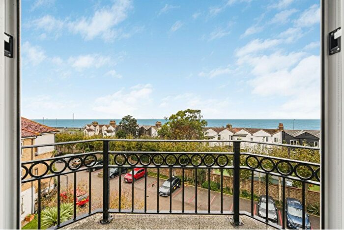 2 Bedroom Flat For Sale In Forge Way, Audley Court, SS1