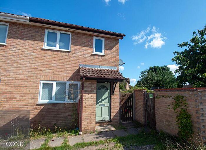 1 Bedroom Semi-Detached House For Sale In Nutwood Close, Taverham, Norwich, NR8