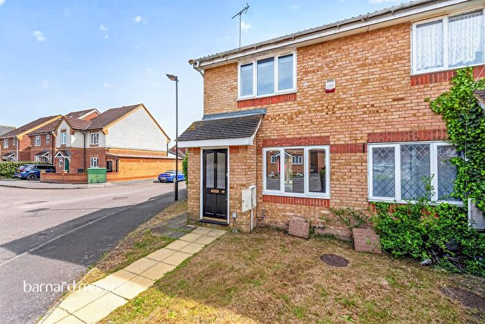 2 Bedroom End Of Terrace House For Sale In Trevithick Close, Feltham, TW14