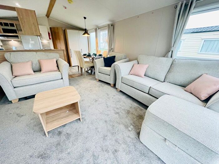 2 Bedroom Mobile/park Home For Sale In Canney Road, Steeple, Southminster, CM0