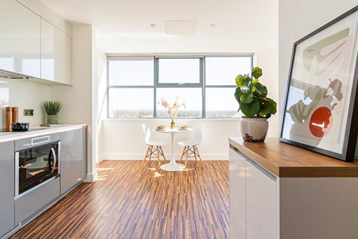 1 Bedroom Apartment To Rent In Large -bed, Westpoint, Chester Road, M16