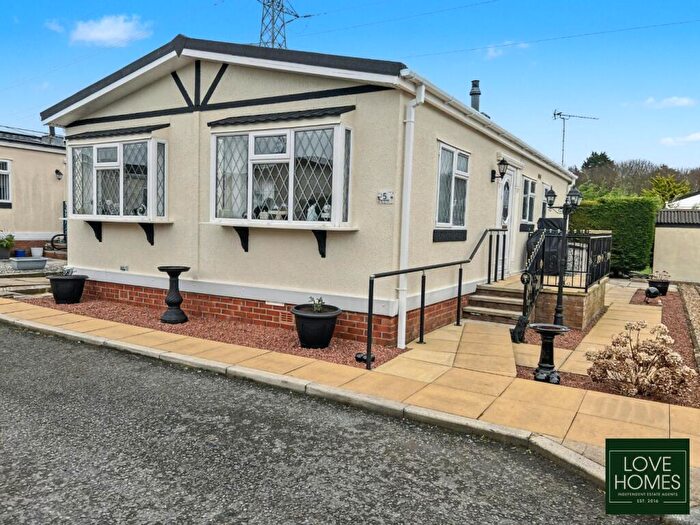 2 Bedroom Park Home For Sale In Carlton Way, Carr Bridge Residential Park, Blackpool, Lancashire, FY4