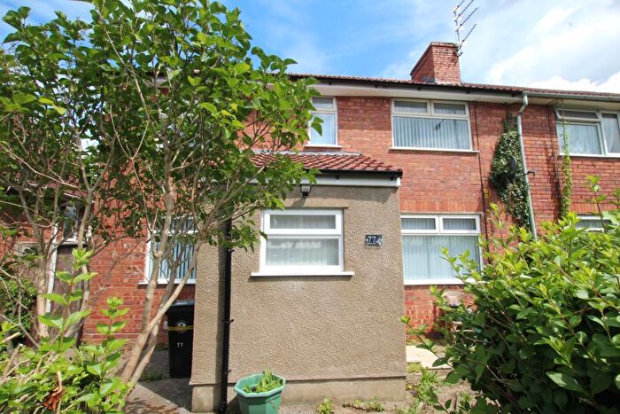 3 Bedroom Semi-Detached House To Rent In Briar Way- Fishponds, BS16