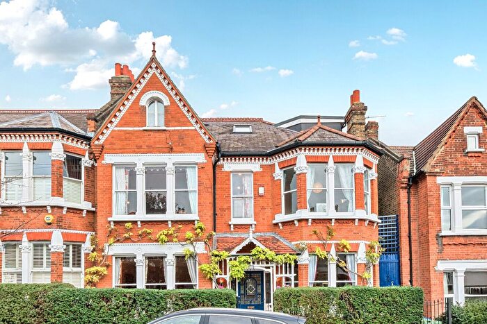 6 Bedroom Semi Detached House To Rent In Hollingbourne Road, London, SE24