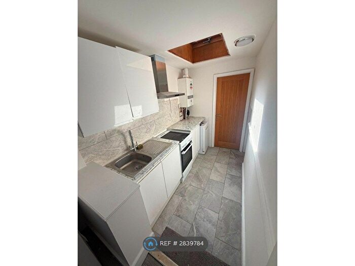 1 Bedroom Flat To Rent In Church St, London, N9