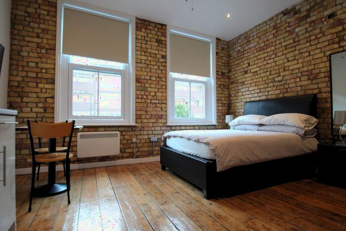 Studio To Rent In Goswell Road, Barbican, EC1V