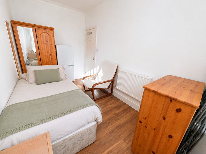 1 Bedroom Property To Rent In Portland Road, Luton, Bedfordshire, LU4