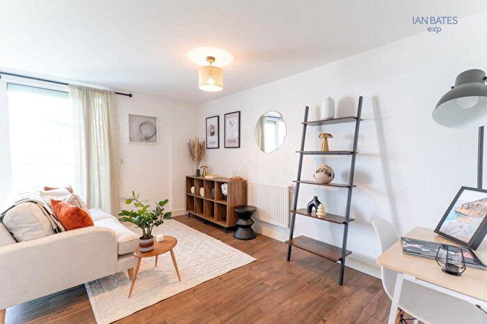 1 Bedroom Apartment For Sale In Roseberry Place, London, E8