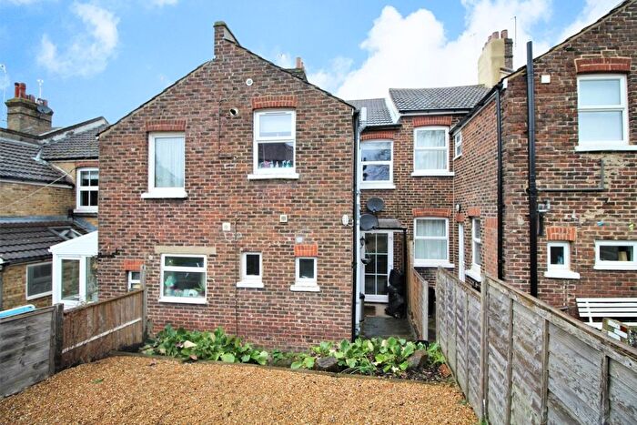 1 Bedroom Flat To Rent In Buckhurst Avenue, Sevenoaks, TN13