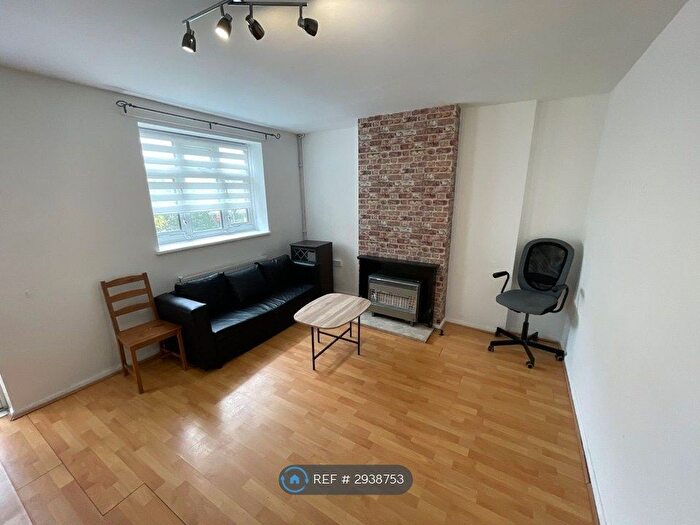 3 Bedroom Flat To Rent In London Road, Croydon, CR4