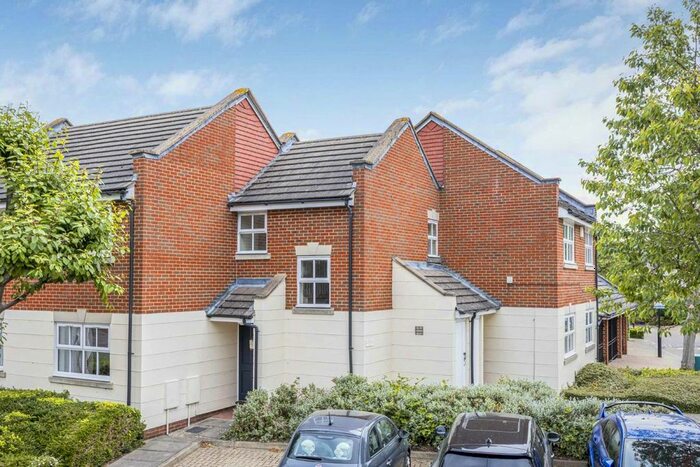 1 Bedroom Flat To Rent In Knaresborough Drive, London, SW18