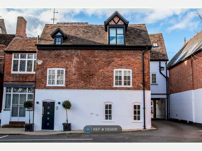 1 Bedroom Flat To Rent In George House, Henley In Arden, B95