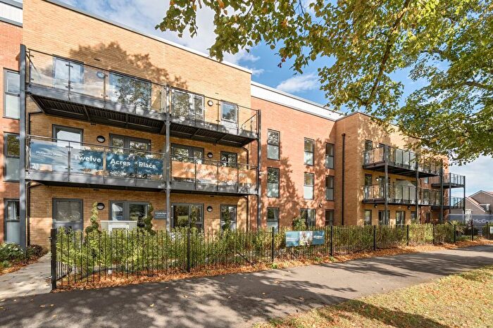 1 Bedroom Apartment For Sale In Palmers Fields Avenue, Chichester, PO19