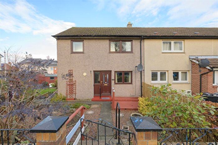 3 Bedroom End Of Terrace House For Sale In Central Road, Crombie, KY12