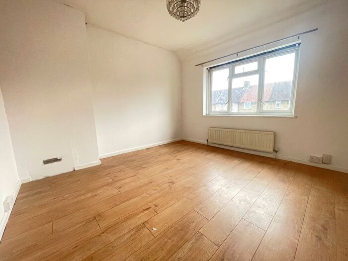 2 Bedroom Terraced House To Rent In Hatfield Road, Dagenham, RM9
