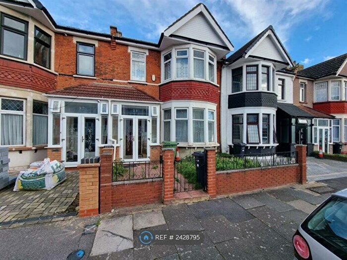 4 Bedroom Terraced House To Rent In Lynford Gardens, Ilford, IG3