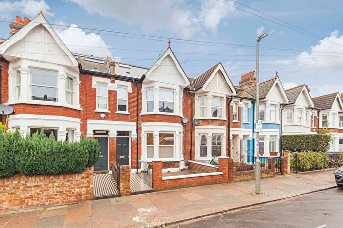 2 Bedroom Flat For Sale In Ravensbury Road, Earlsfield, London, SW18