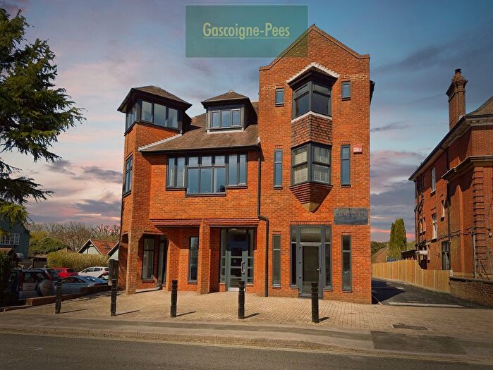 2 Bedroom Property To Rent In Hindhead, GU26