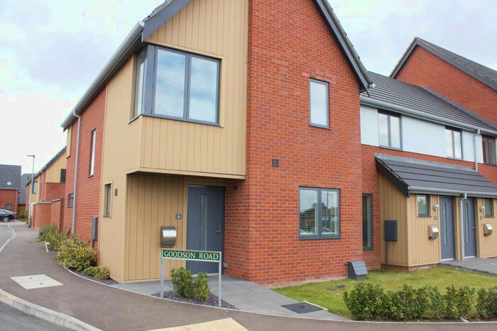 3 Bedroom Semi-Detached House To Rent In Blaxter Way, Norwich, NR7