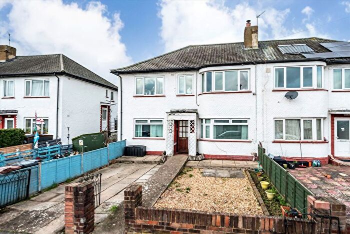 2 Bedroom Maisonette For Sale In Rothbury Gardens, Isleworth, TW7