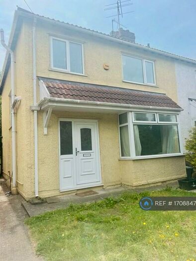 4 Bedroom Semi-Detached House To Rent In Wootton Road, Bristol, BS4