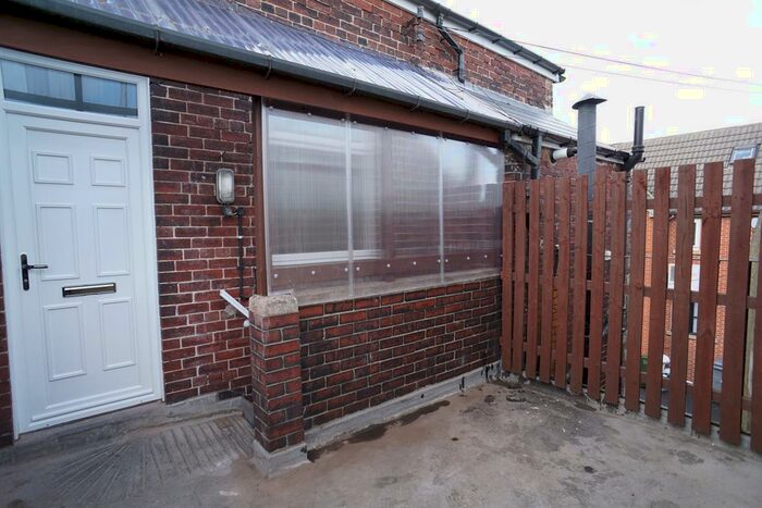 3 Bedroom Flat To Rent In Toyne Street, Crookes, Sheffield, S10