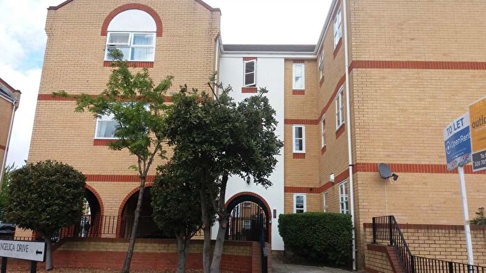 1 Bedroom Flat To Rent In Angelica Drive, Beckton, E6