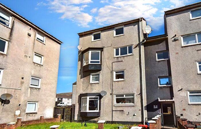 3 Bedroom Flat To Rent In Townhead Street, Kilsyth, North Lanarkshire, G65