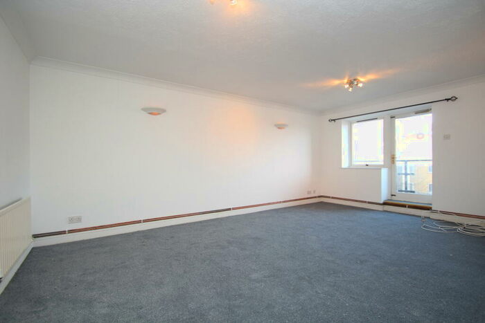 2 Bedroom Apartment To Rent In Tavistock Road, Croydon, CR0