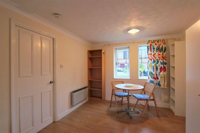 Apartment To Rent In Codling Close, Wapping, E1W