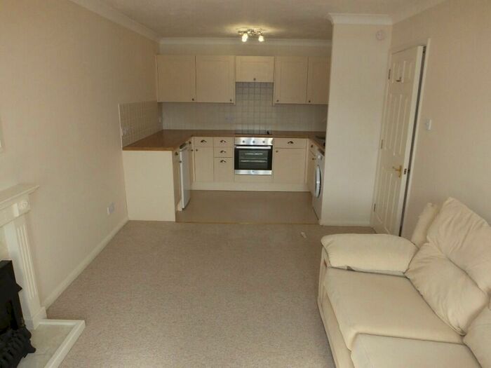 1 Bedroom Flat To Rent In Court Road, Lewes, East Sussex, BN7