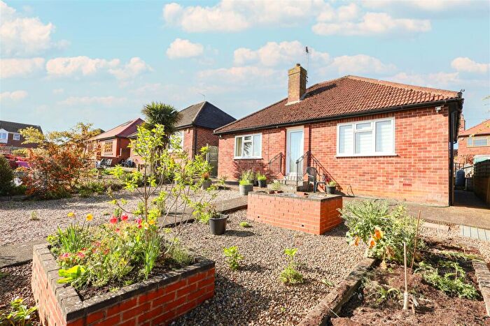 2 Bedroom Detached Bungalow For Sale In Kingston Avenue, Ripon, HG4