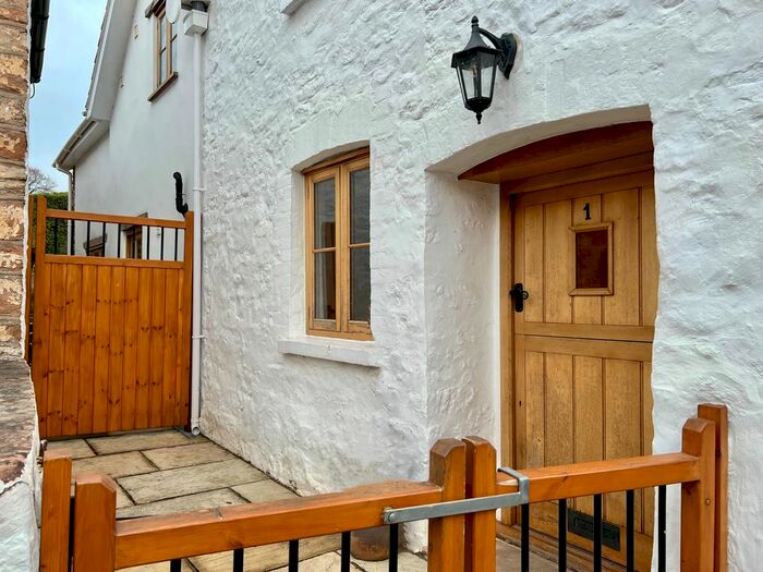 4 Bedroom Semi-Detached House For Sale In Harford Square, Chew Magna, Bristol, BS40