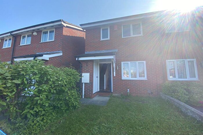 2 Bedroom Terraced House To Rent In Heron Drive, Lenton, NG7