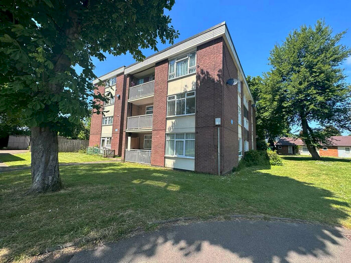 2 Bedroom Apartment To Rent In Green Hill Way, Shirley, B90