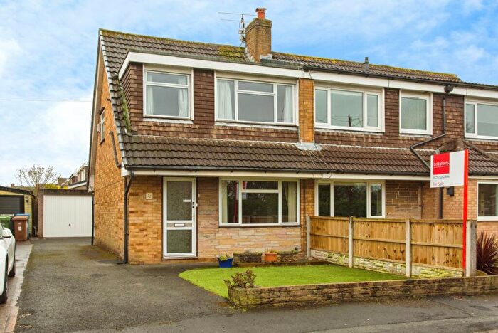 3 Bedroom Semi Detached House For Sale In Harrock Road, Leyland, Lancashire, PR25