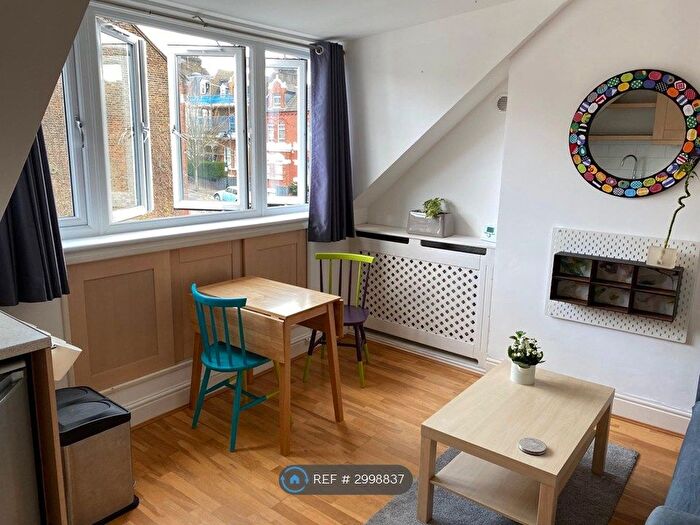 1 Bedroom Flat To Rent In Cecile Park, London, N8